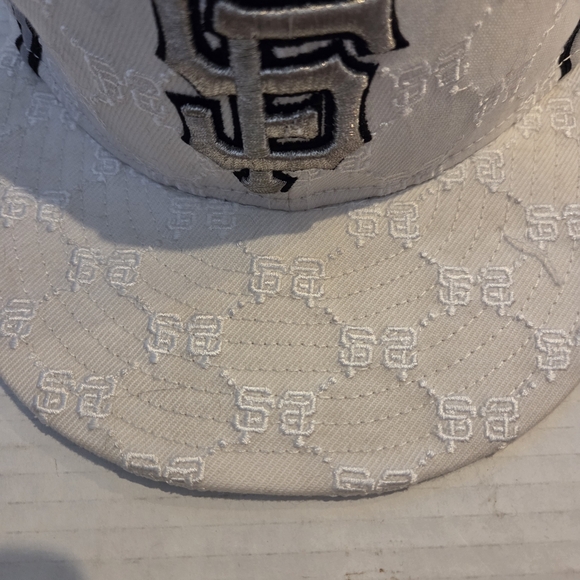New Era Cityscape San Francisco Giants Hat Baseball Cap Streetwear Bay Bridge - Picture 2 of 7